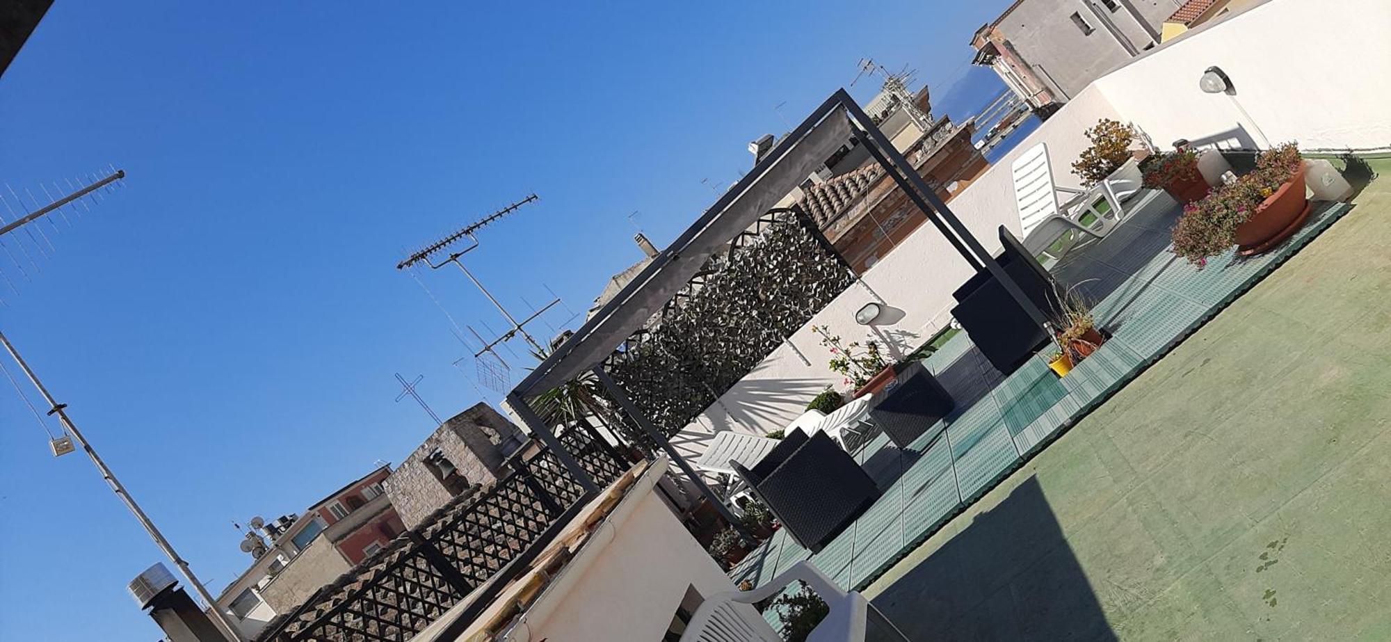Rosa'S Apartment With Terrace Cagliari Exterior foto